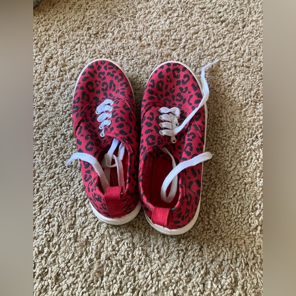 H&M Divided Red & Black Cheetah Print Canvas Sneakers - Picture 3 of 6